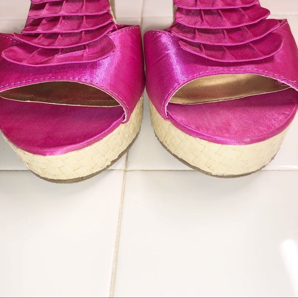 Steve Madden 8 medium pink wedge heels - Picture 6 of 8